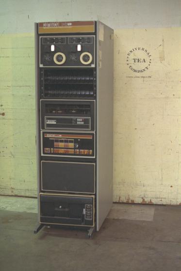 DEC PDP 8/e